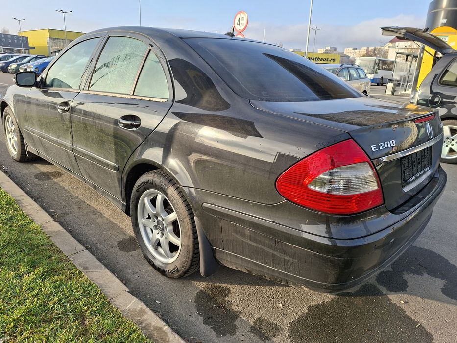 Mercedes benz e200 *w211 facelift * Germania.

E200 kompressor .model