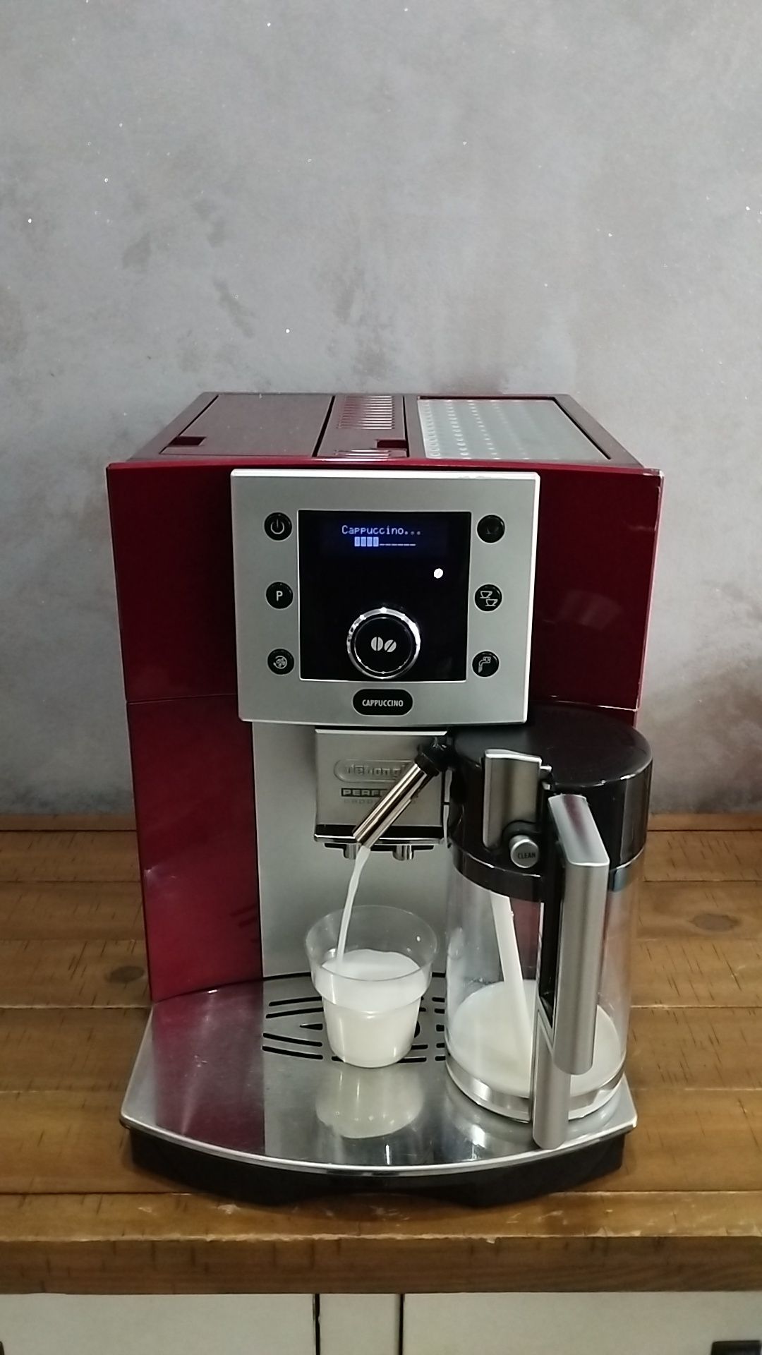 Aparat espressor de cafea DeLonghi Perfecta Cappuccino/Red