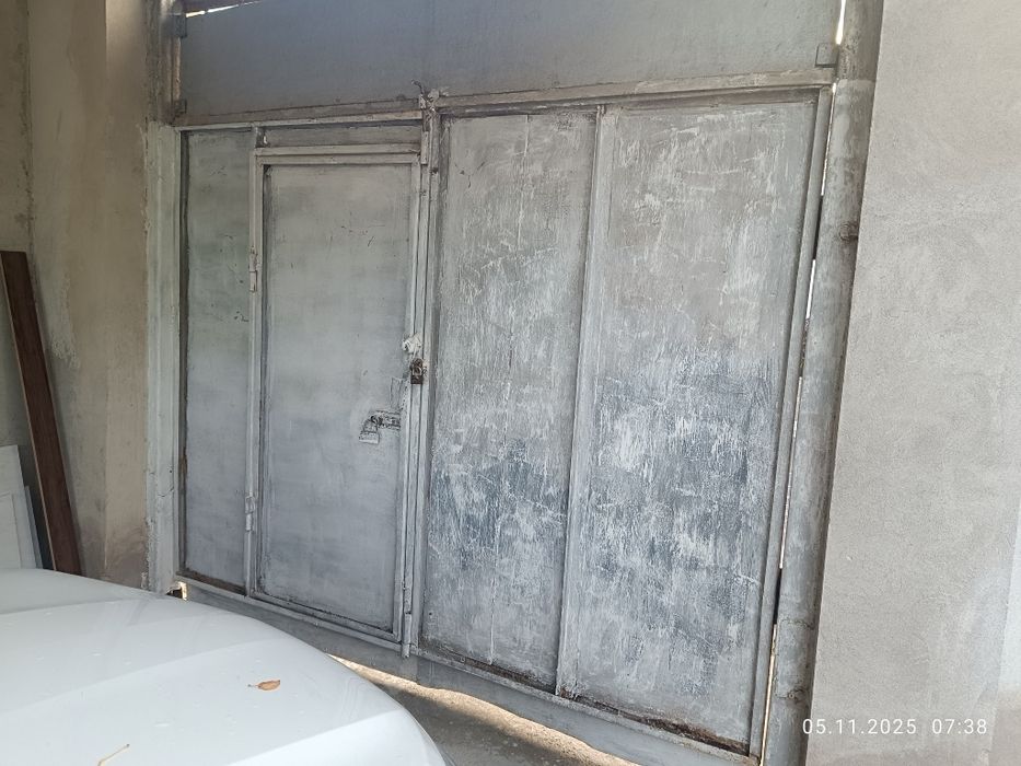 Дарвоза сотилади