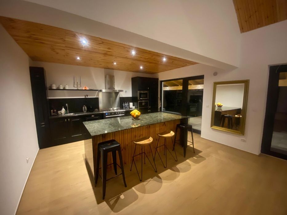 Cabana de Inchiriat! Chalet M2