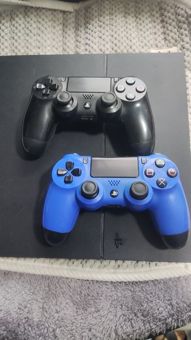 Playstation 4, 2 джойстика , игры