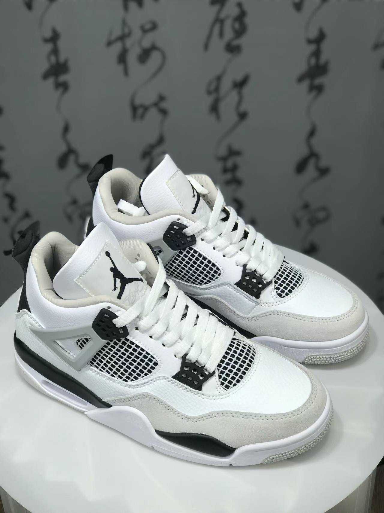 Jordan 4 Retro Military Black EU42