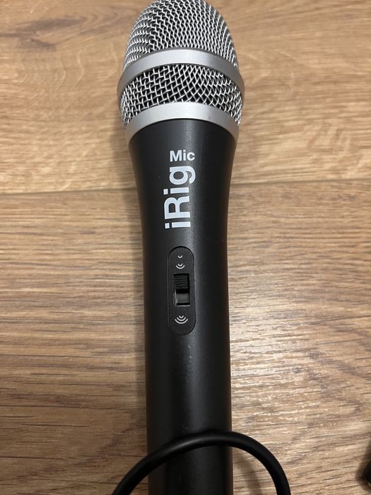 Microfon cu fir IRIG MIC ca nou