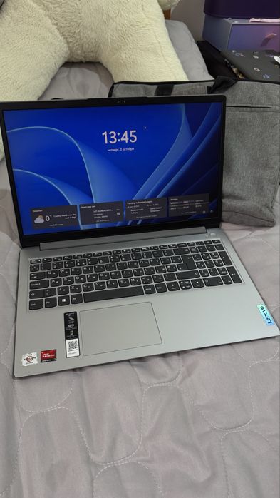 ноутбук IdeaPad 3
