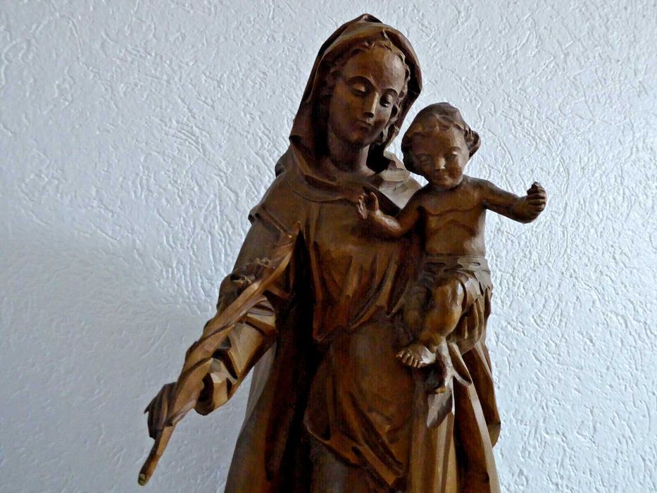 Sculptura veche in Lemn Maria si Pruncul