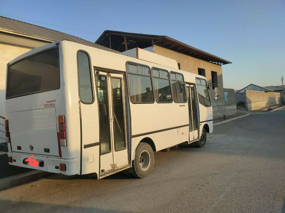 Исузу автобус 2013йил  сотилади