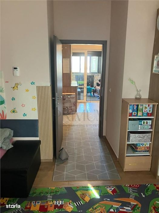 BUZIASULUI - PENTHOUSE LIFT - 3 cam - 2 bai - 2 terase - incalzire par