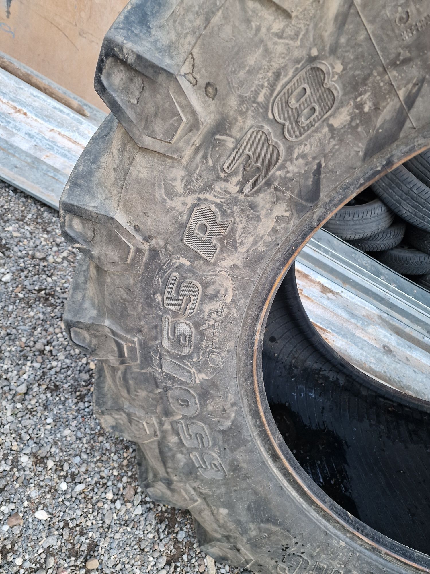 CAUCIUC 650/65R38 marca Trelleborg