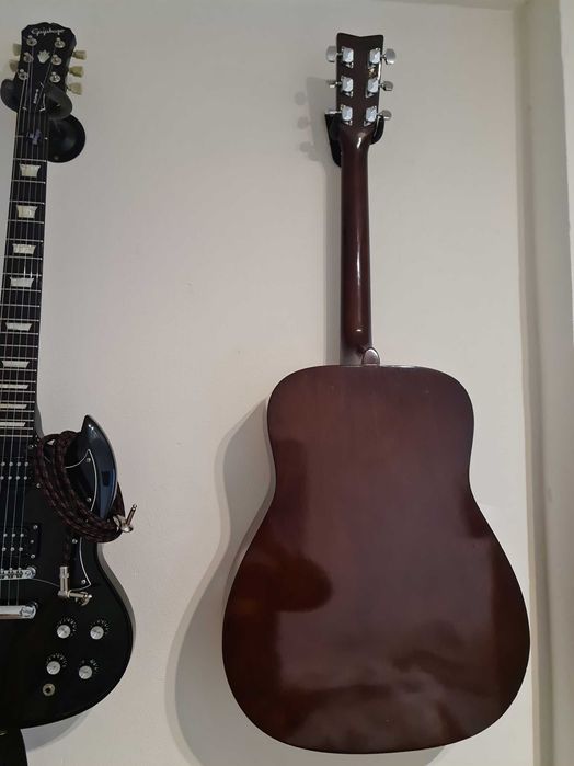 Акустична китара Yamaha