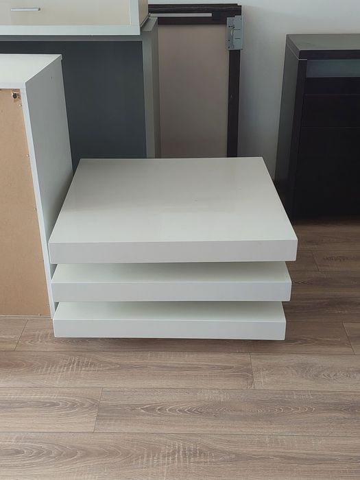 Vând masa cafea, 3 blaturi , din care doua mobile