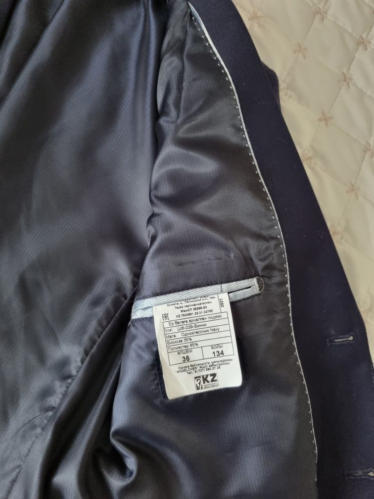 Продам школьный пиджак фирмы "Angelcher"