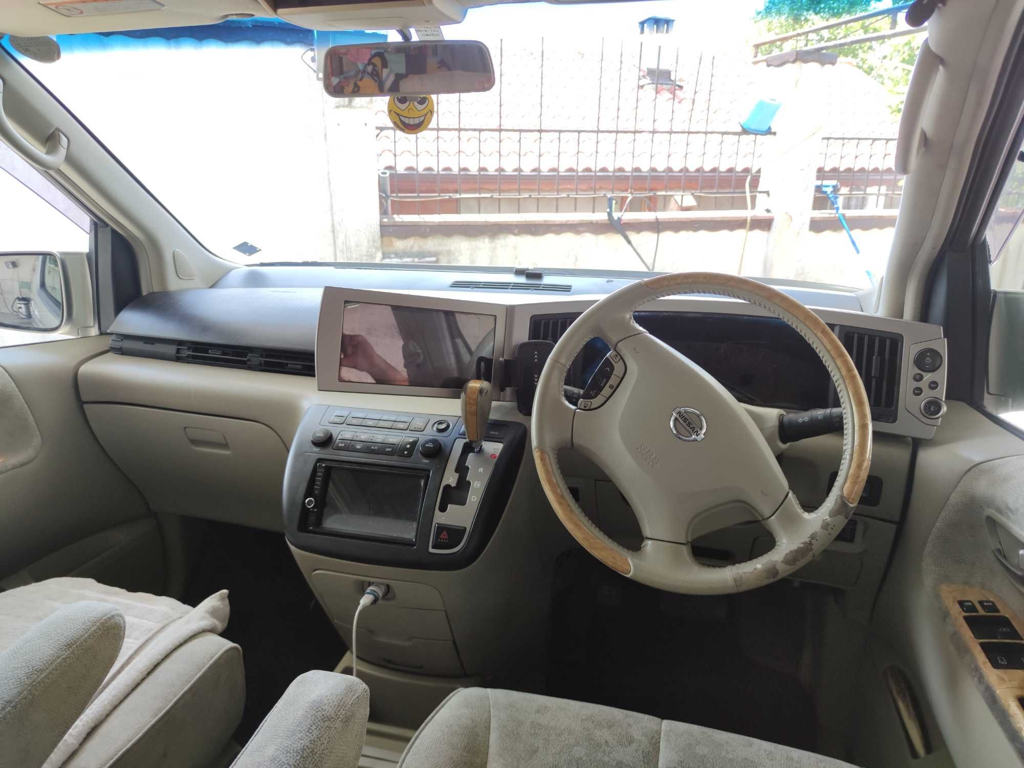 Нисан елгранд Nissan Elgrand