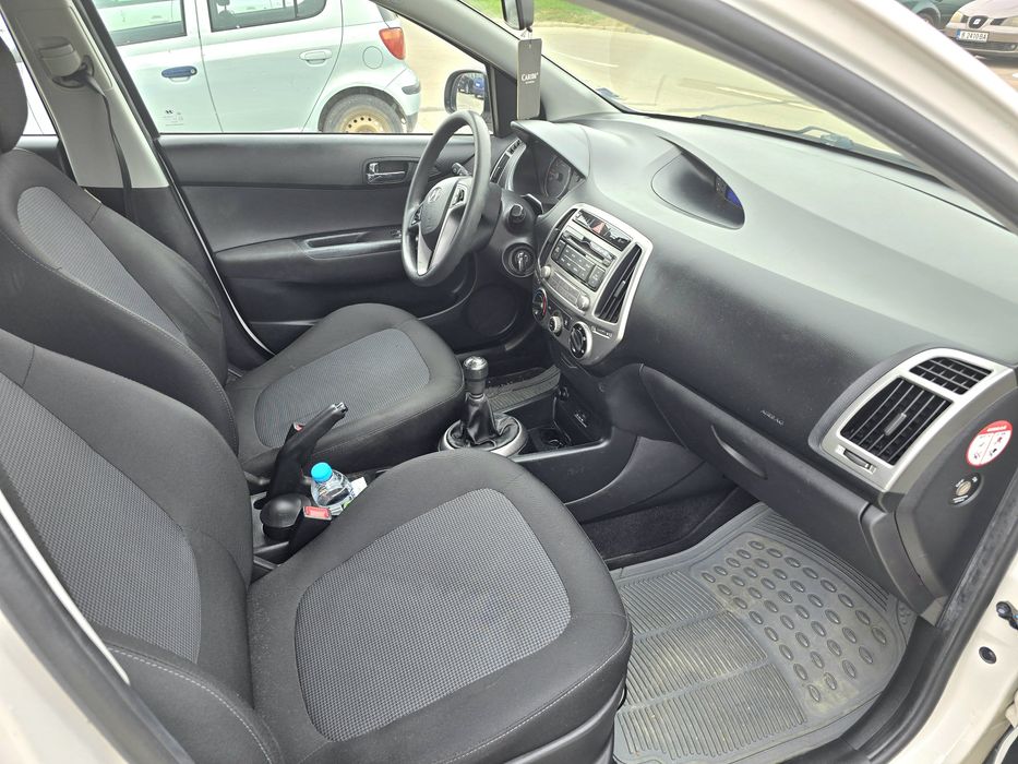 Продавам Hyndai i20 FACE LIFT