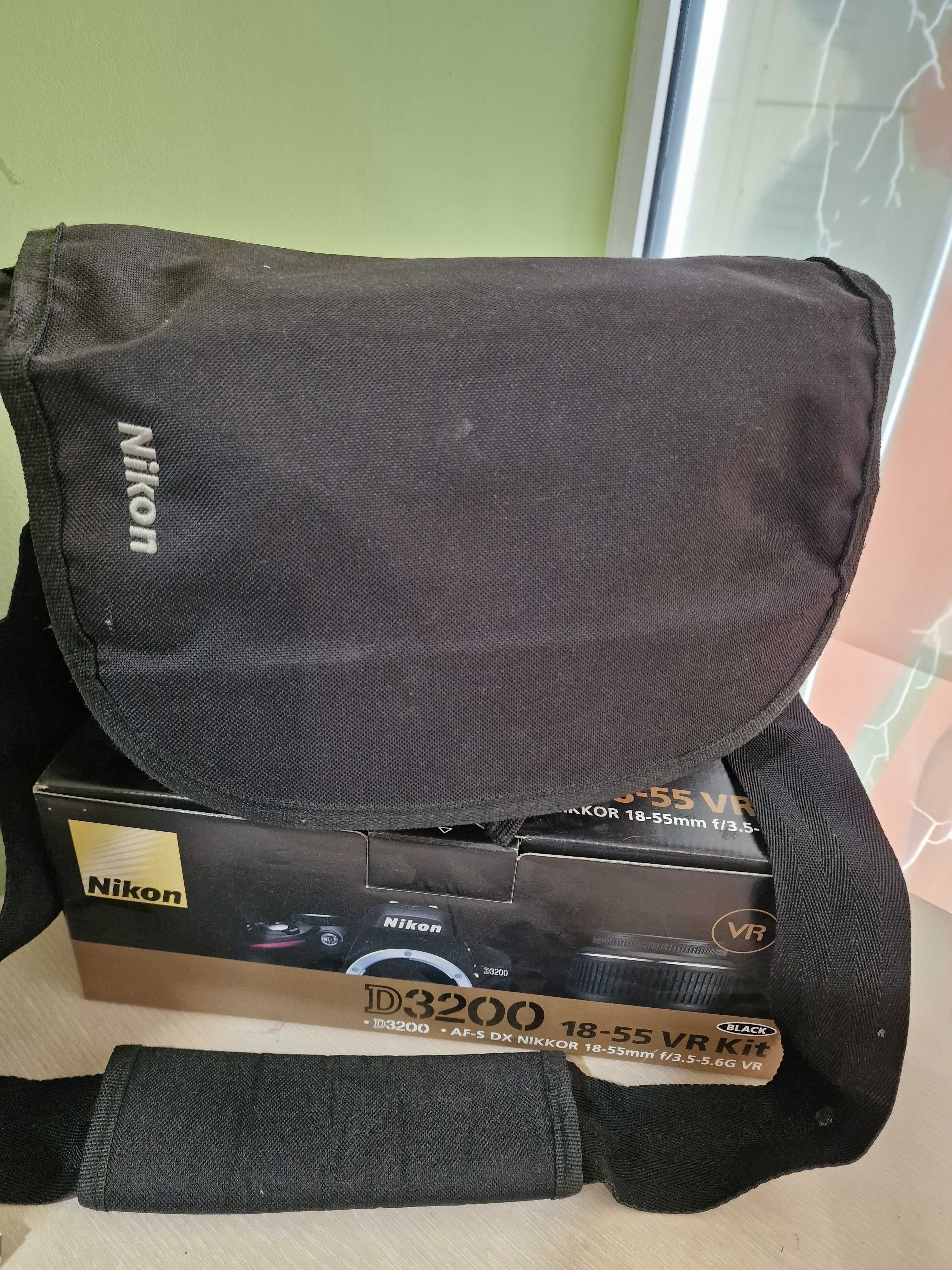 Фотоапарат Nikon D3200 с 2 обектива плюс статив Benro