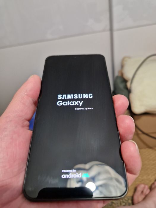 Vând Samsung Galaxy S22