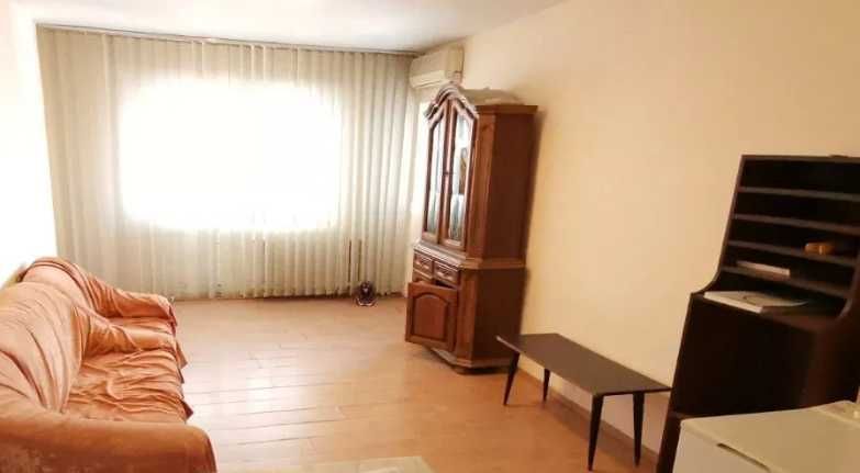 Дава се под наем Тристаен апартамент в Пловдив, Център - 80 кв.м за 229.5 € - Снимка #2