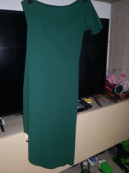 Rochie ocazie mărimea L in stare foarte buna