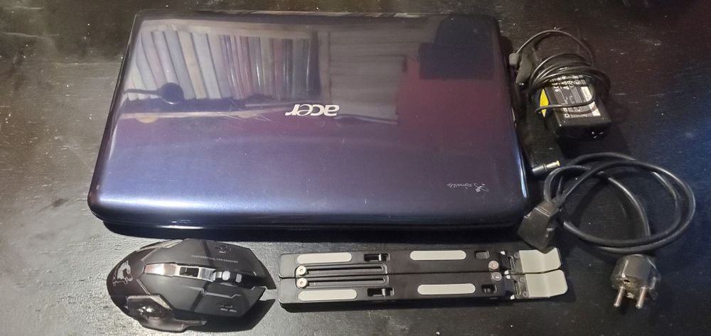 Laptop Acer I3, ecran 15.6, procesor - 2,13 GHz, 250 GB 8GB Rami
