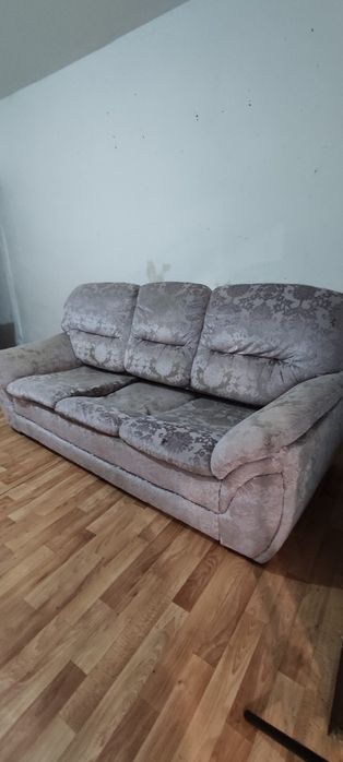 Отдам Диван даром