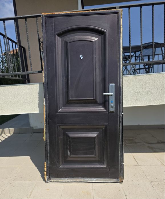 ВАРНА,ДОБРИЧ - Нова Метална Входна Врата