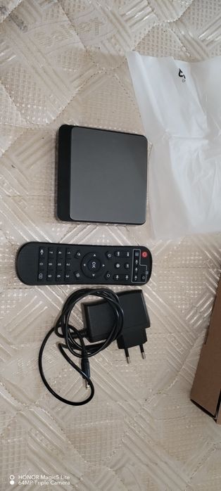 Vând pachet TV smart box