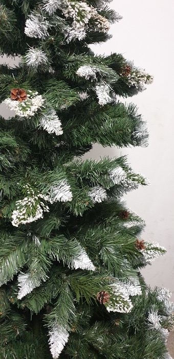 Brad artificial nins 220 cm