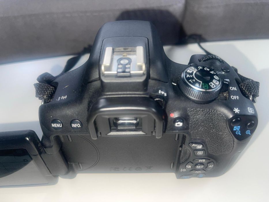 Canon 750 d + обектив 50 mm + варио обектива