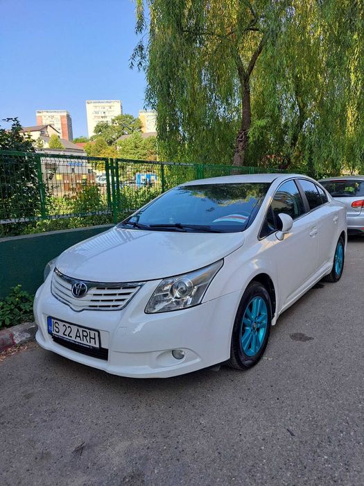 Toyota Avensis 2.0 Diesel 136 cai - 2011