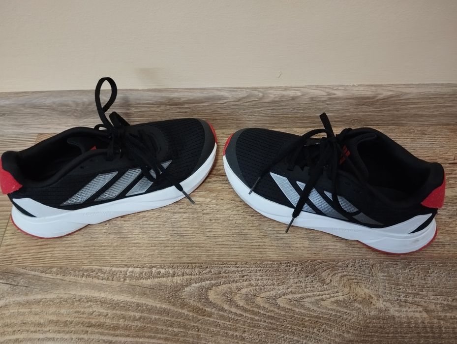 маратонки Adidas