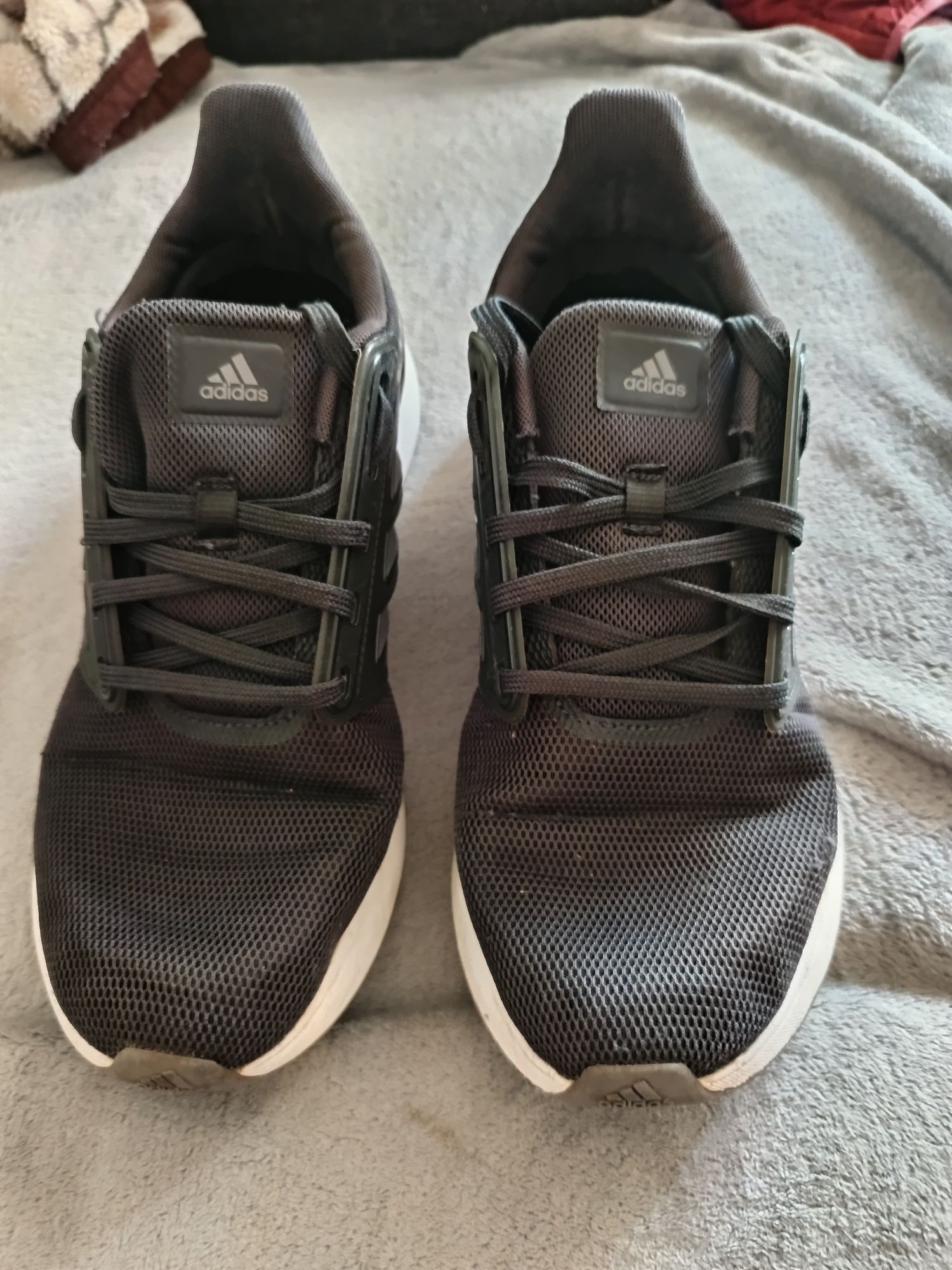 Маратонки  adidas