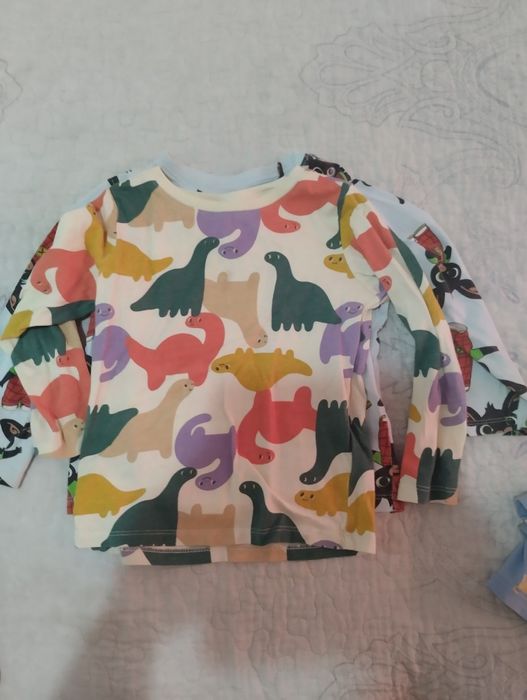 Lot  8 tricouri cu mânecă lungă  mărimea 92
