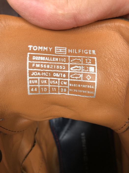 Ghete Tommy Hilfiger mărimea 44