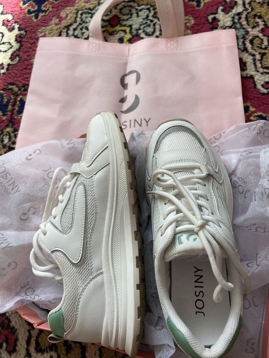 Обувь бренда Josiny