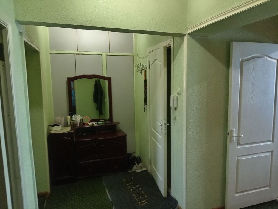 3 xonali uy sotiladi