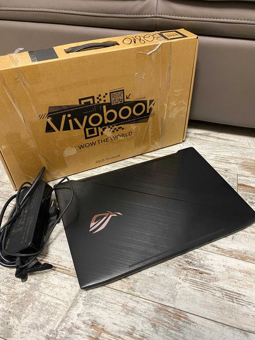 Laptop Gaming Asus Rog i7 si GTX1050 Ca Nou 17 inch