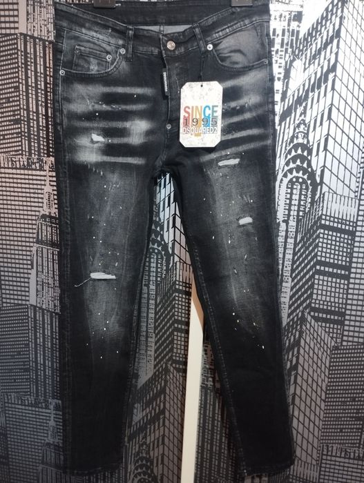 Blugi calitate superioara.