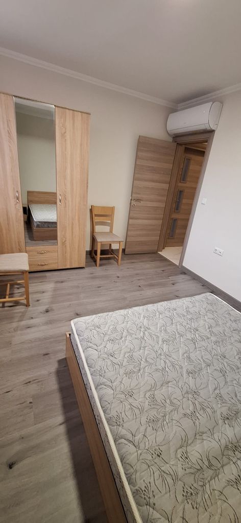 Дава се под наем Двустаен апартамент в Разград, Център - 50 кв.м за 331.5 € - Снимка #8
