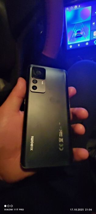 Xiaomi 12 t pro flagman  sotiladi