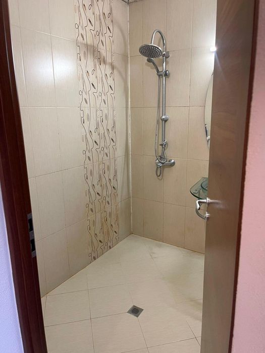 Дава се под наем Тристаен апартамент в Пловдив, Кючук Париж - 90 кв.м за 561 € - Снимка #8