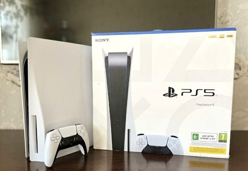 Playstation 5 два геймпада +4 игры . Возможен обмен