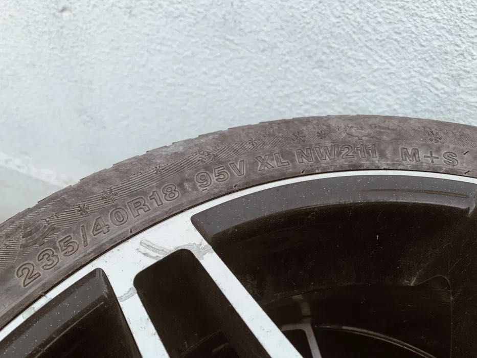Jante 18" cu anvelope 235/40 R18 M+S