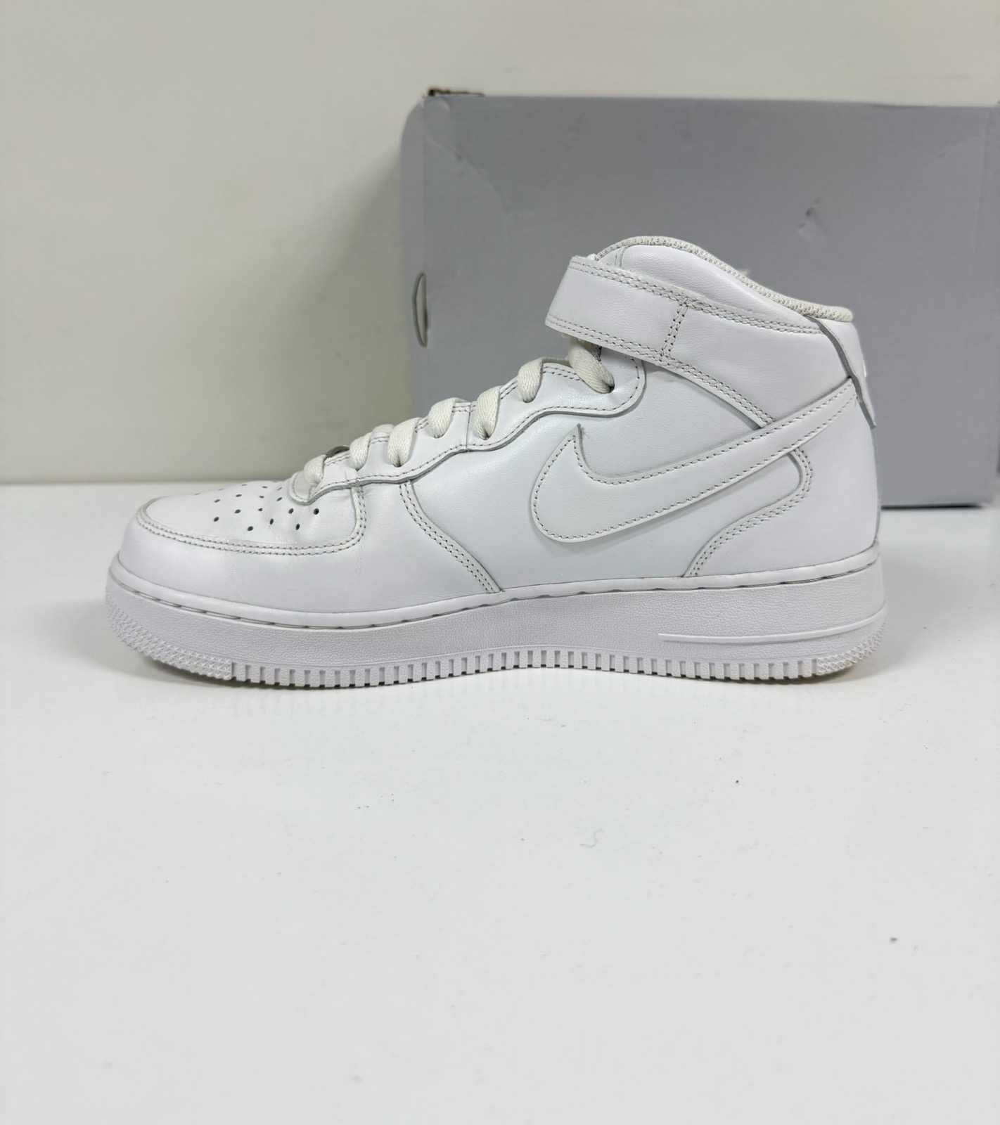 NIke Air Force 1 Mid 07