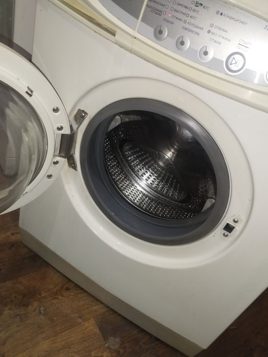 Продам стиральную машину Samsung