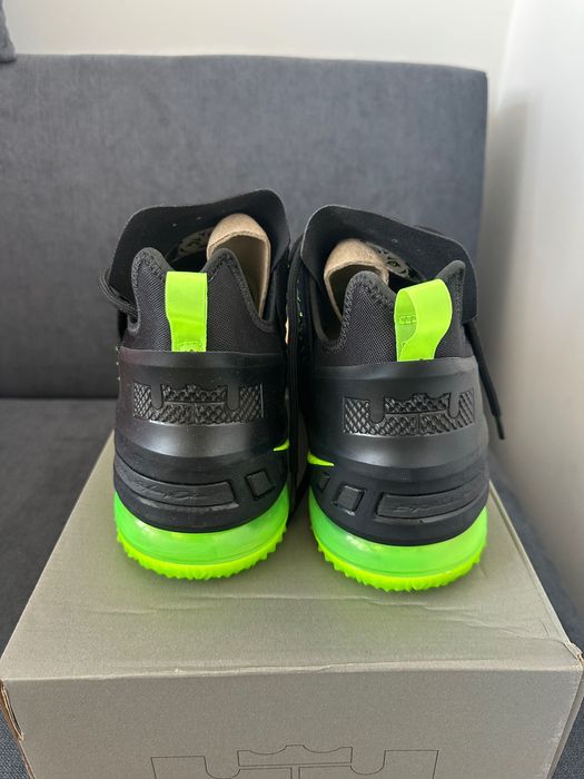Nike LeBron XVIII