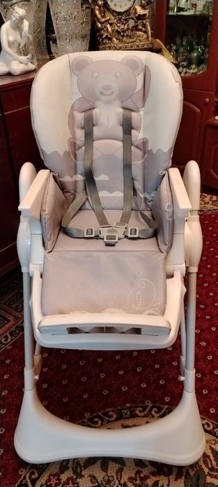 Недорого, универсальный, детский стульчик.