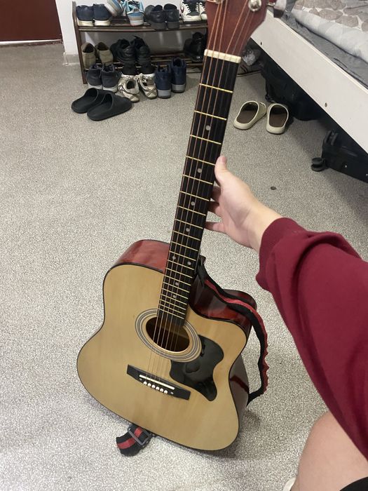 гитара акустикаа