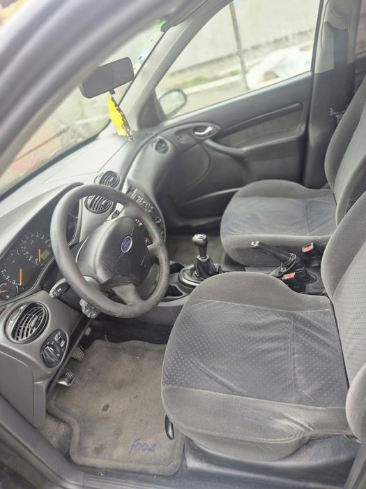 Vând Ford Focus 2003
