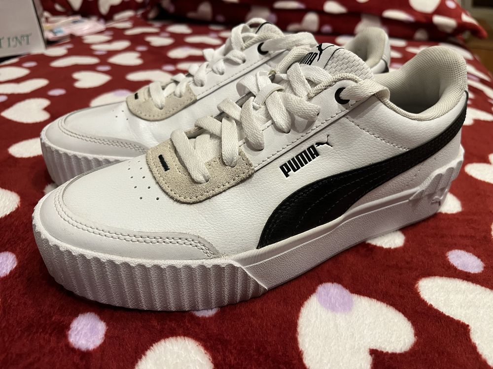 Adidasi Puma low Carina albi marime 40
