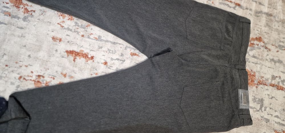 Vand pantaloni barbat