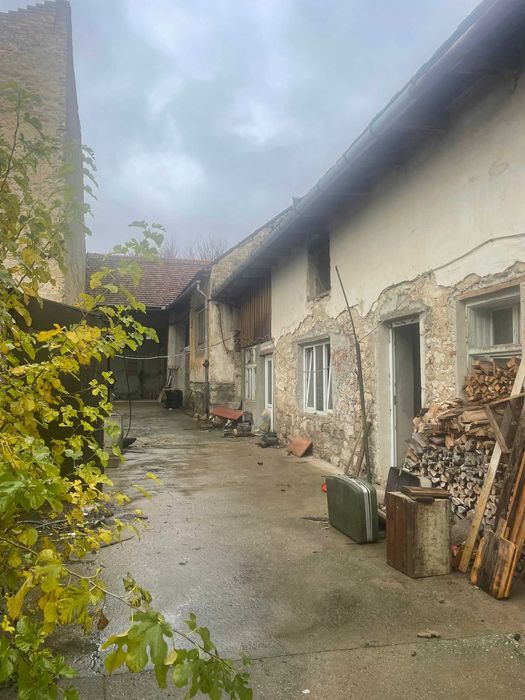 Casa 3 camere, anexe, Ilidia jud. Caras Severin